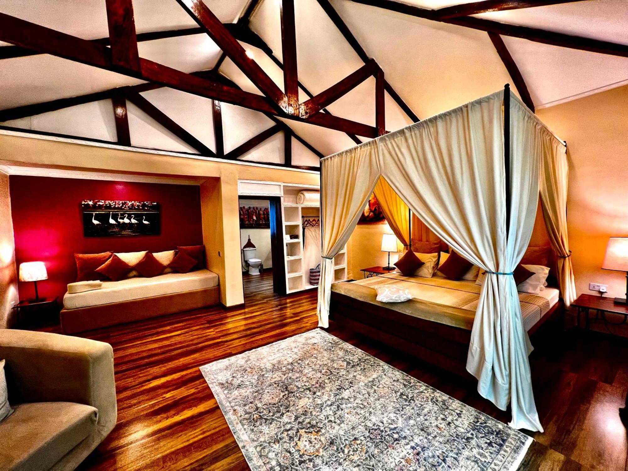 Pink Flamingo Boutique Hotel Moshi Buitenkant foto
