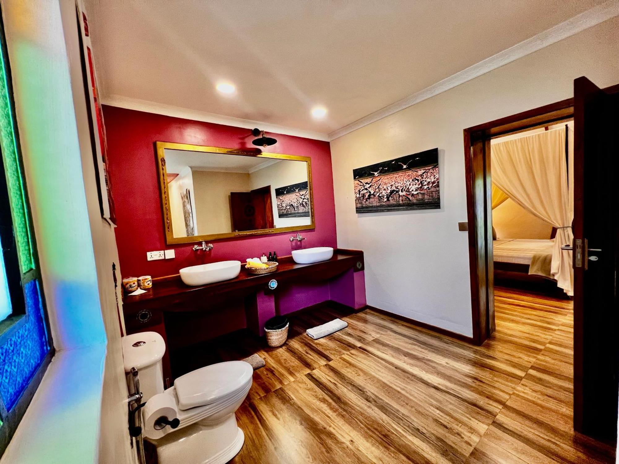 Pink Flamingo Boutique Hotel Moshi Buitenkant foto