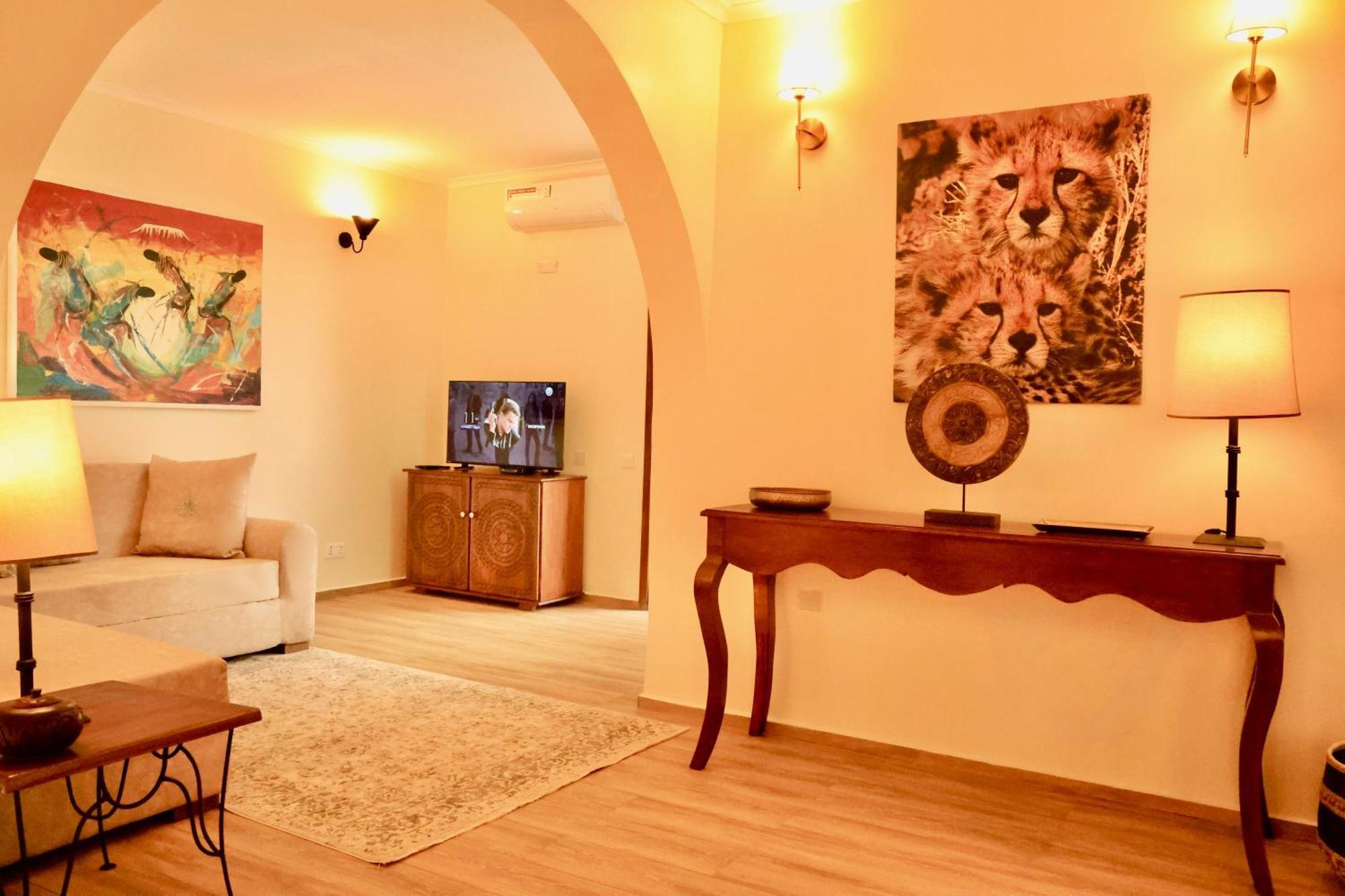 Pink Flamingo Boutique Hotel Moshi Buitenkant foto