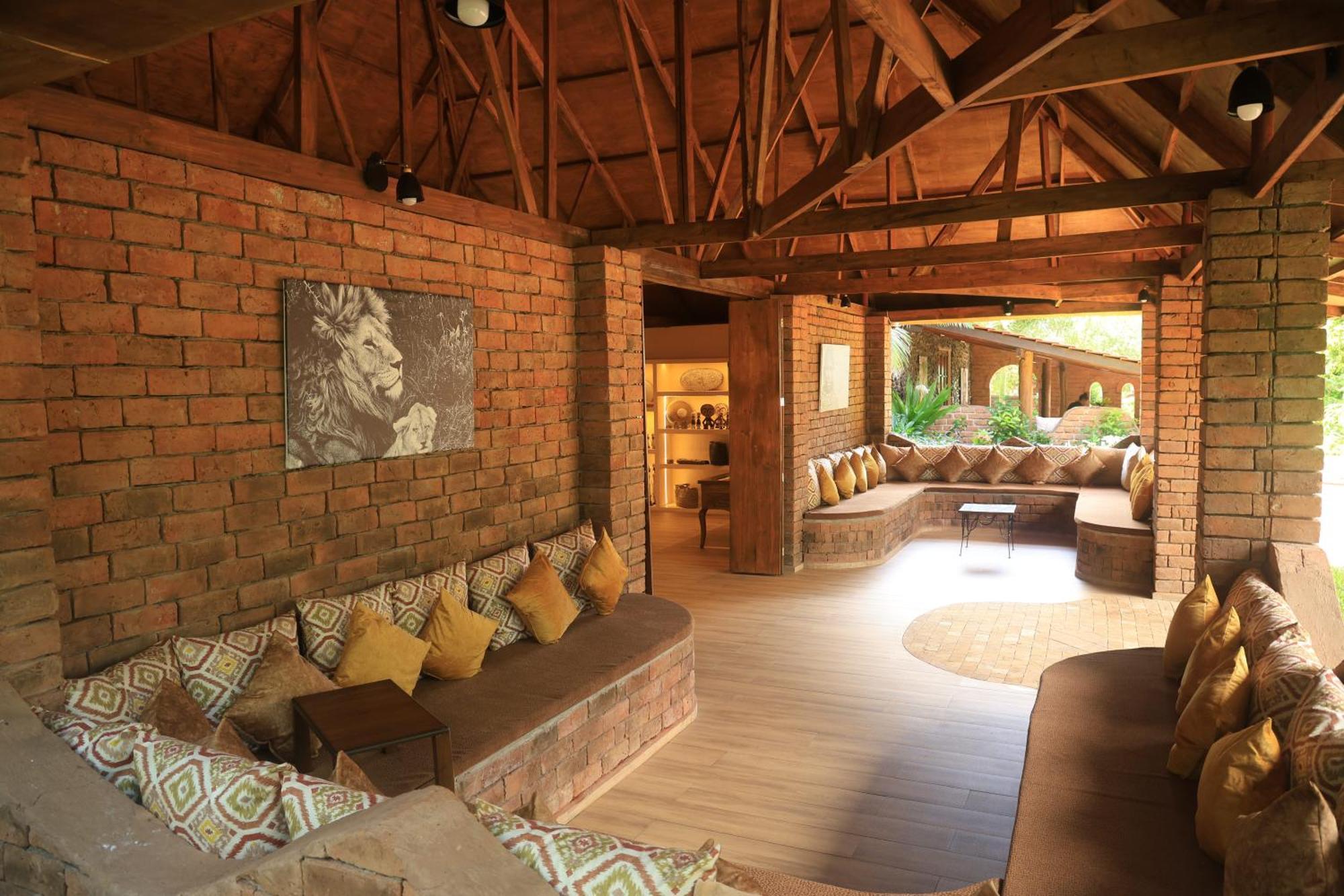 Pink Flamingo Boutique Hotel Moshi Buitenkant foto