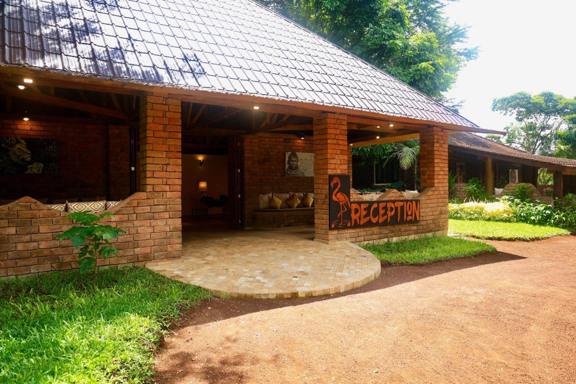 Pink Flamingo Boutique Hotel Moshi Buitenkant foto