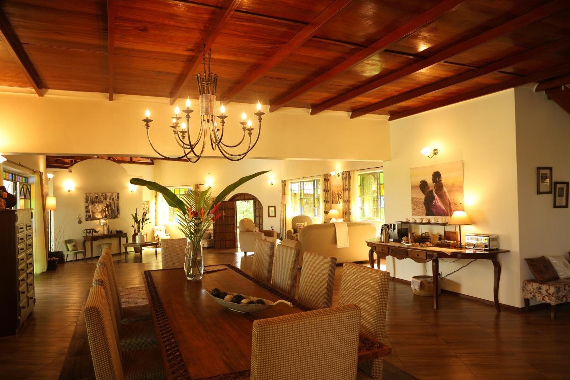 Pink Flamingo Boutique Hotel Moshi Buitenkant foto